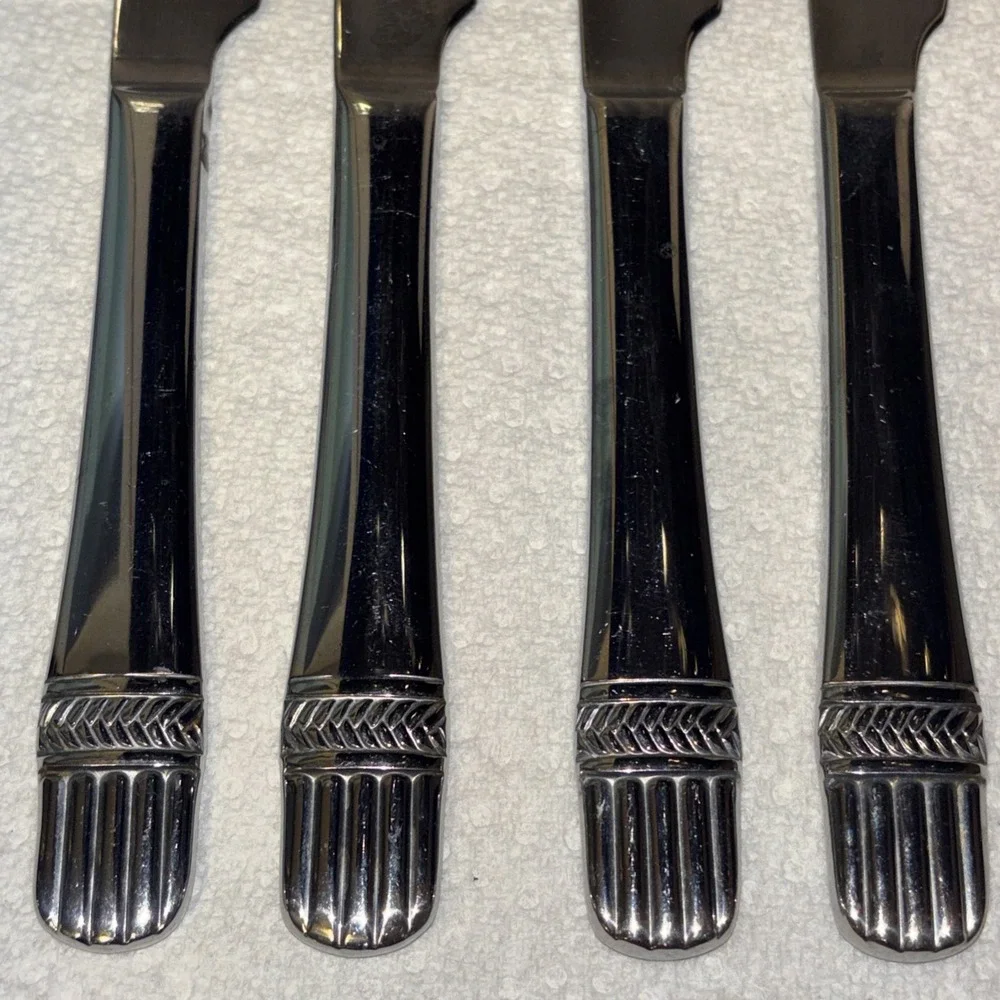 Heritage Mint, Ltd. DALESCROFT Stainless Steel Vietnam - 4 Dinner Knives Knife